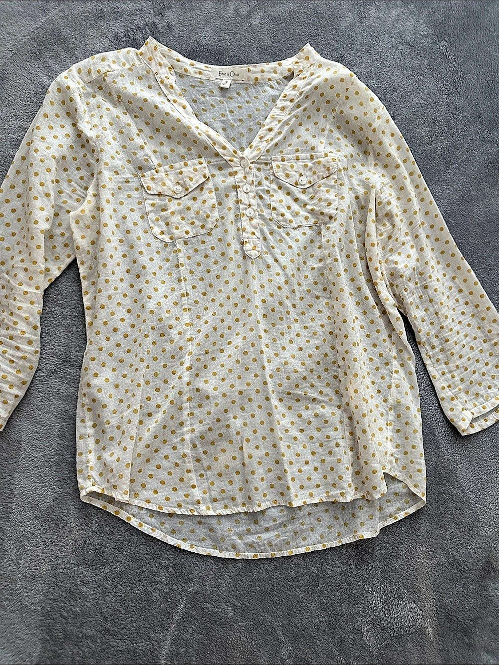 Eden & Olivia Polka Dot Long Sleeve Blouse in White & Yellow Size Medium
